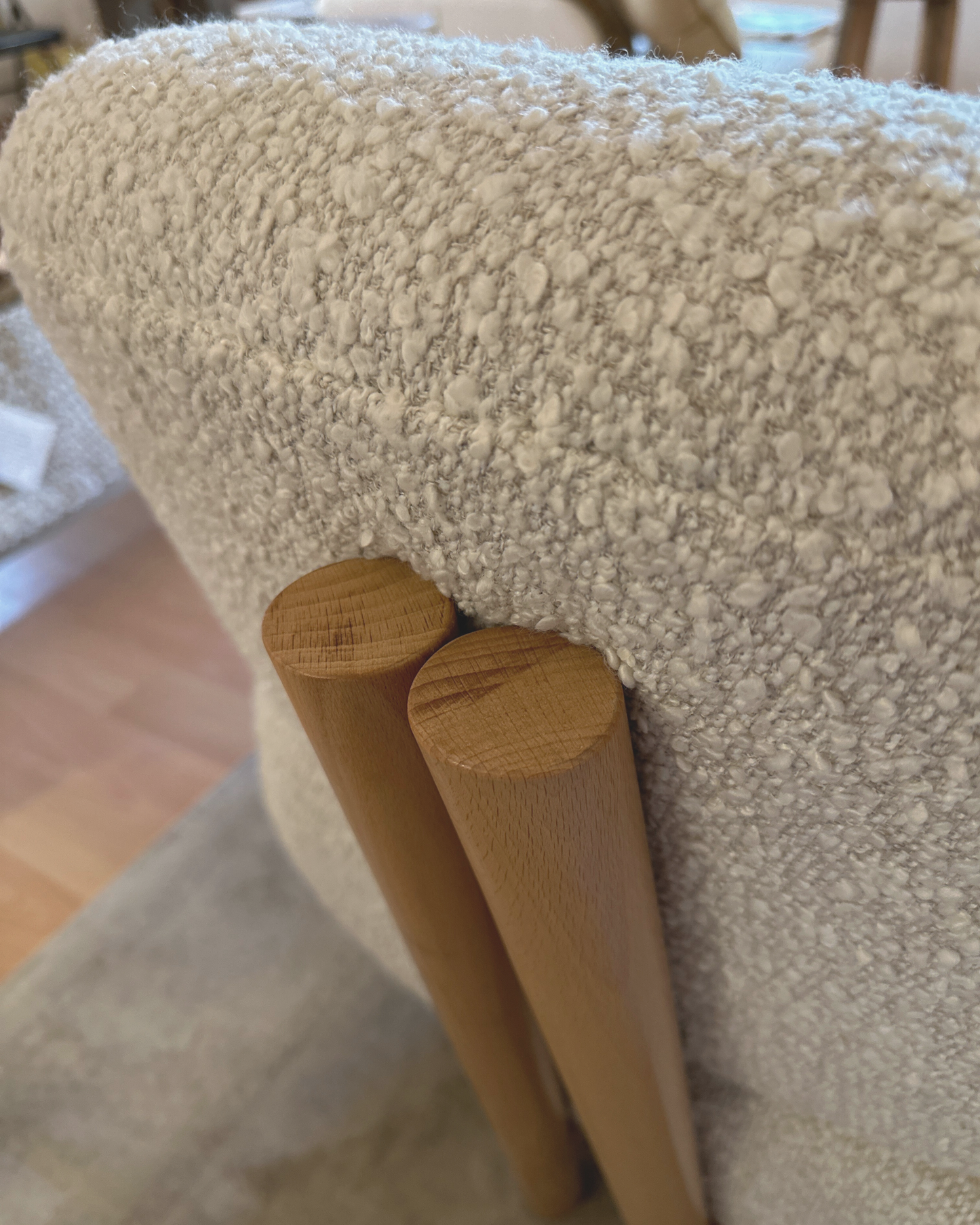 Ritzy Lounge chair