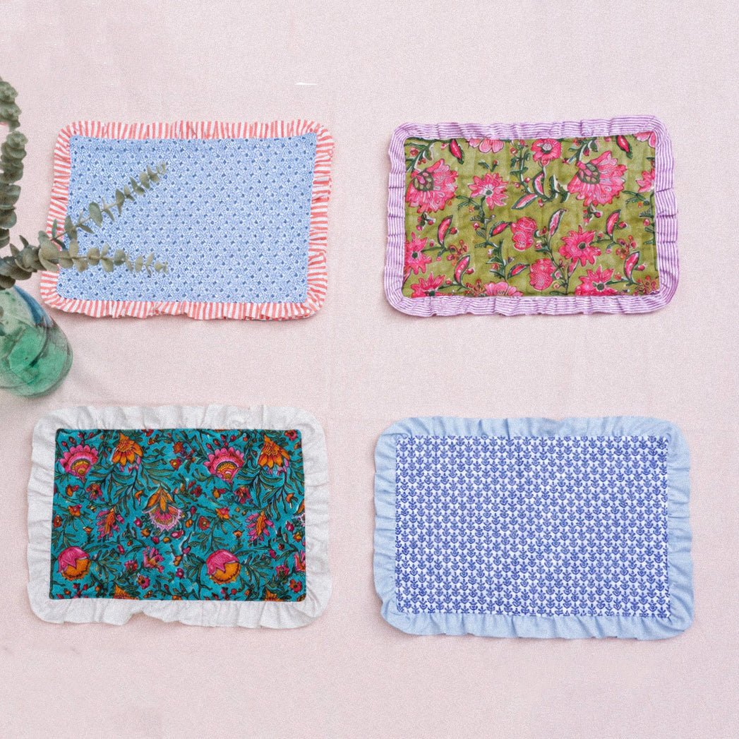 Placemats quilted with raffles