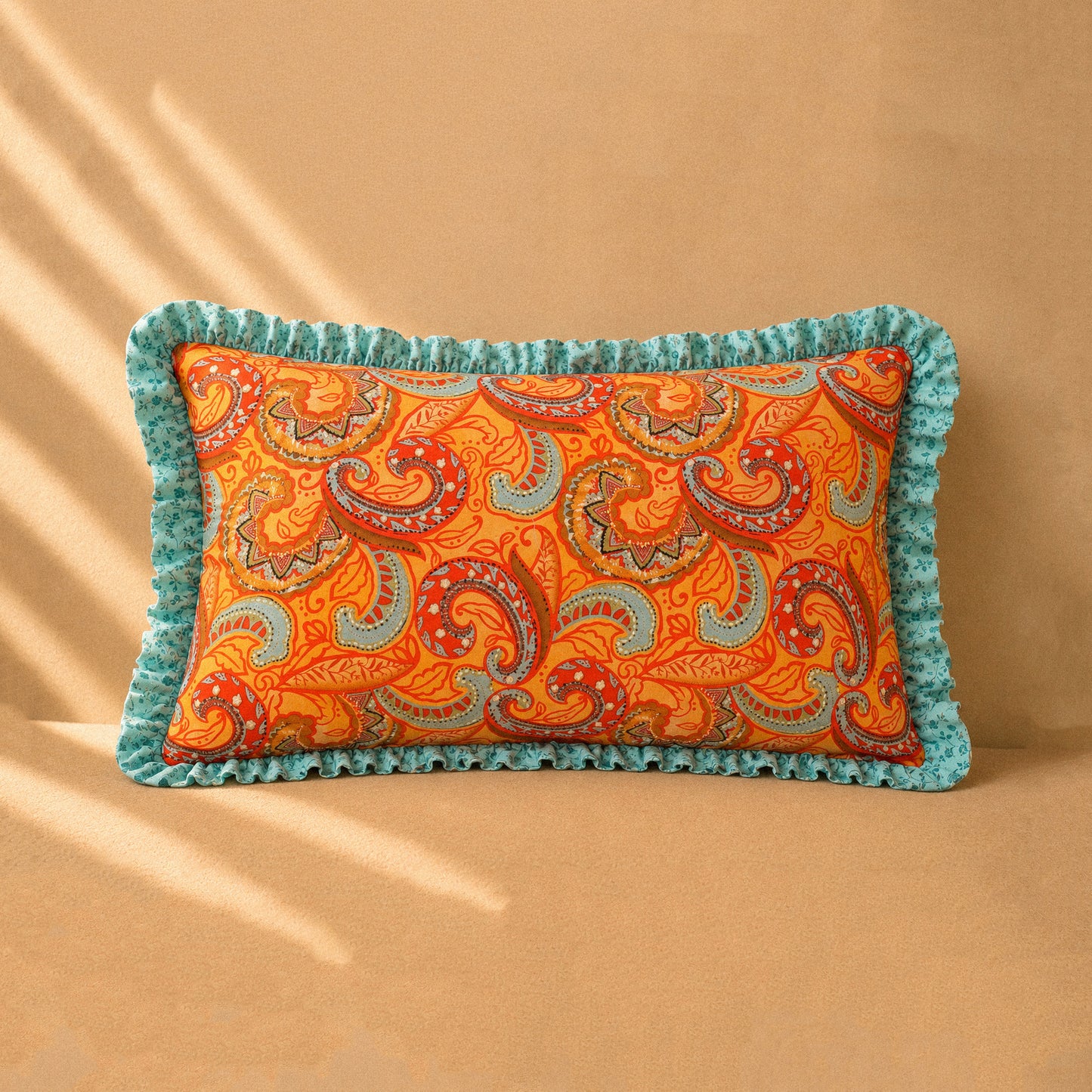 Rectangular cushion with ruffles
