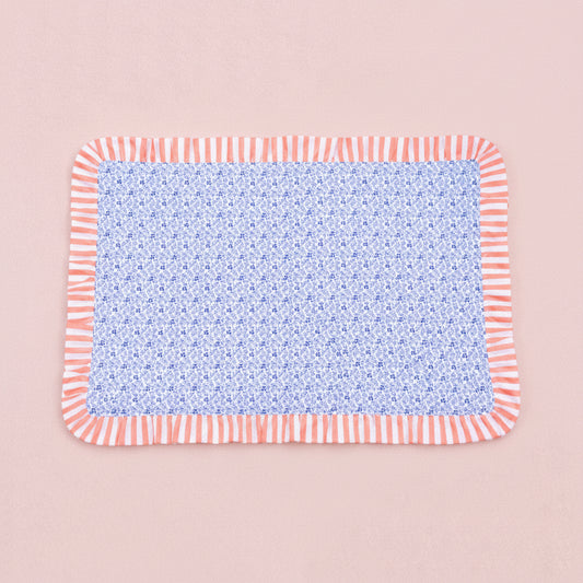 Placemats quilted with raffles