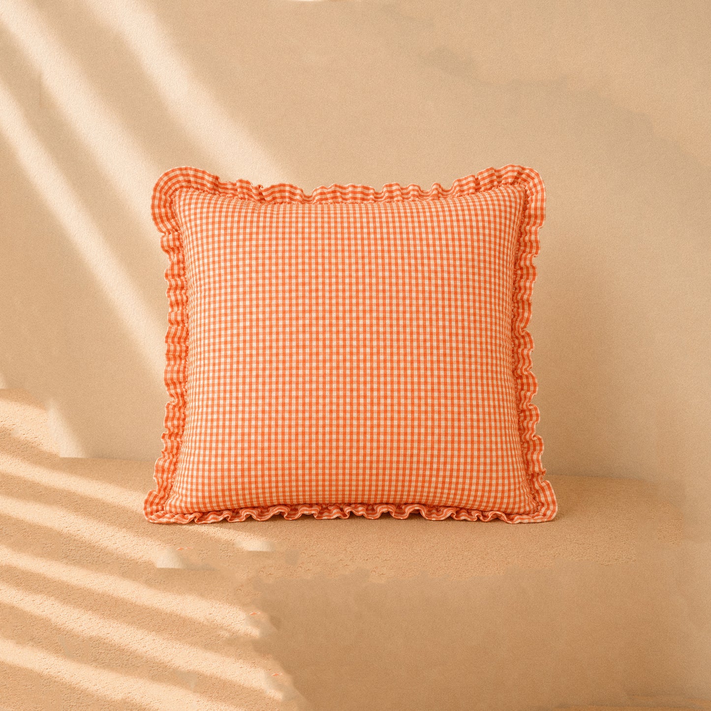 Square cushion with ruffles