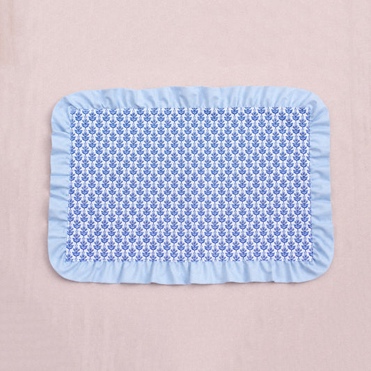 Placemats quilted with raffles