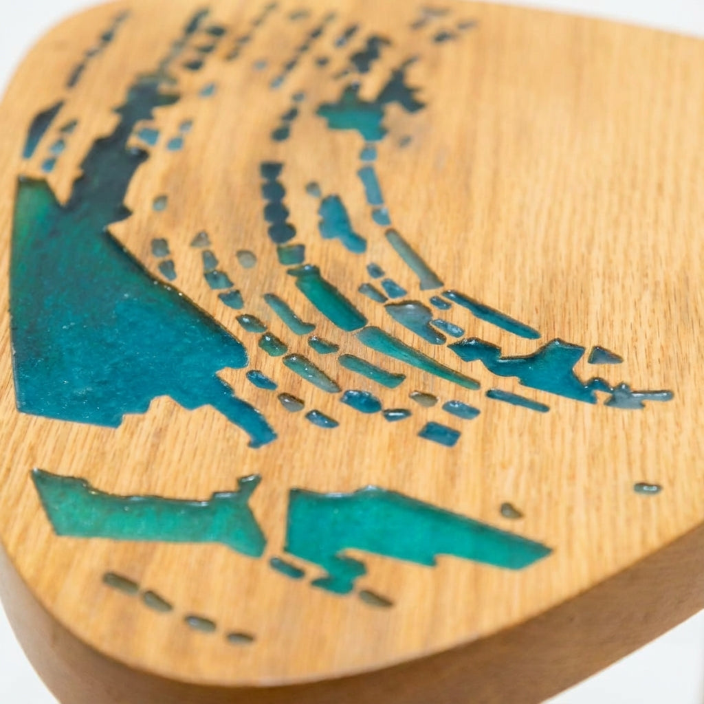 Carven mosaic table