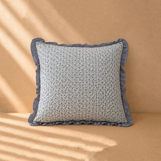 Square cushion with ruffles