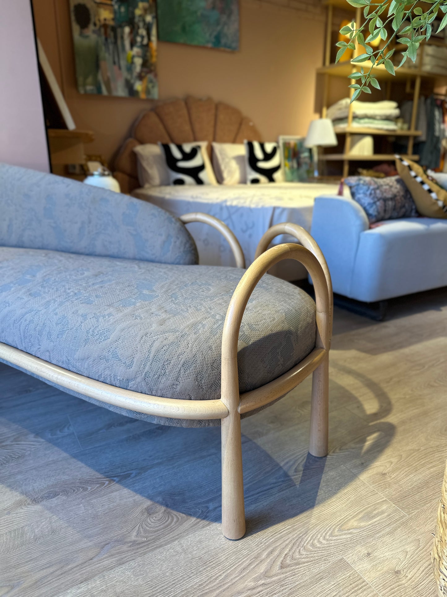 Angel sofa