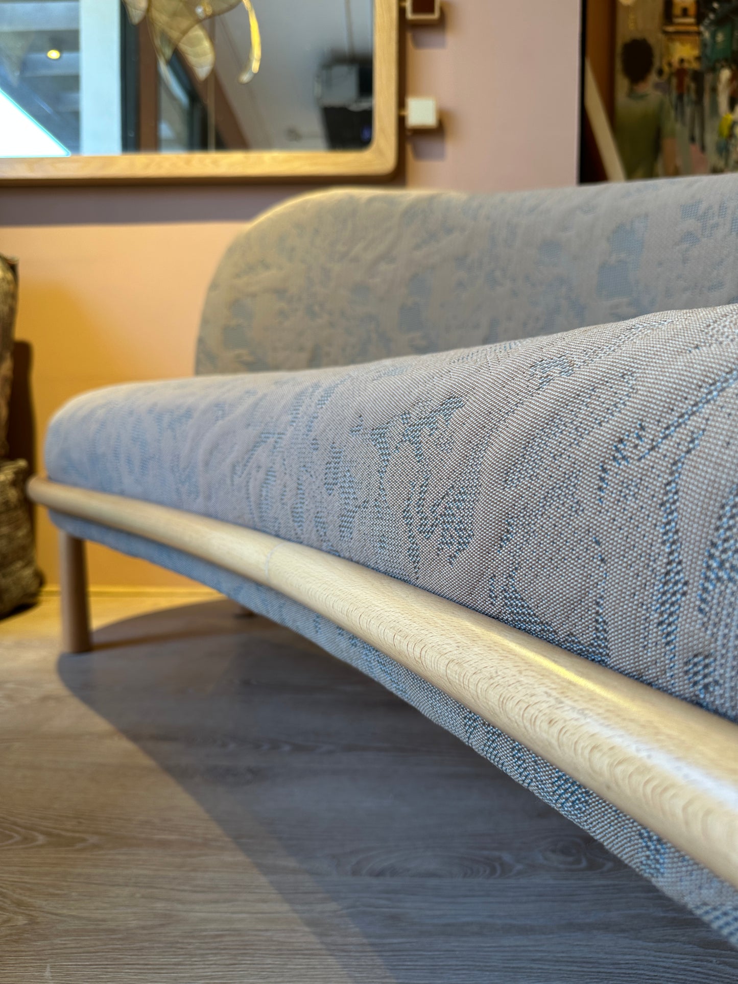 Angel sofa