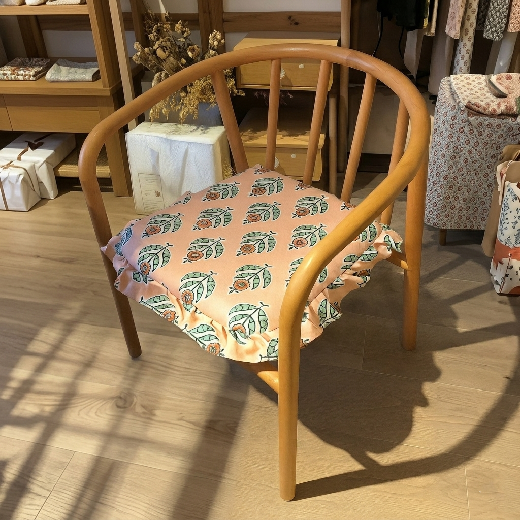 Curve Chair – Collection 2025